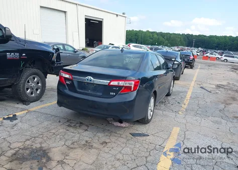 2012 Toyota Camry Xle z USA, uszkodzony, nr VIN 4T1BD1FK5CU046931